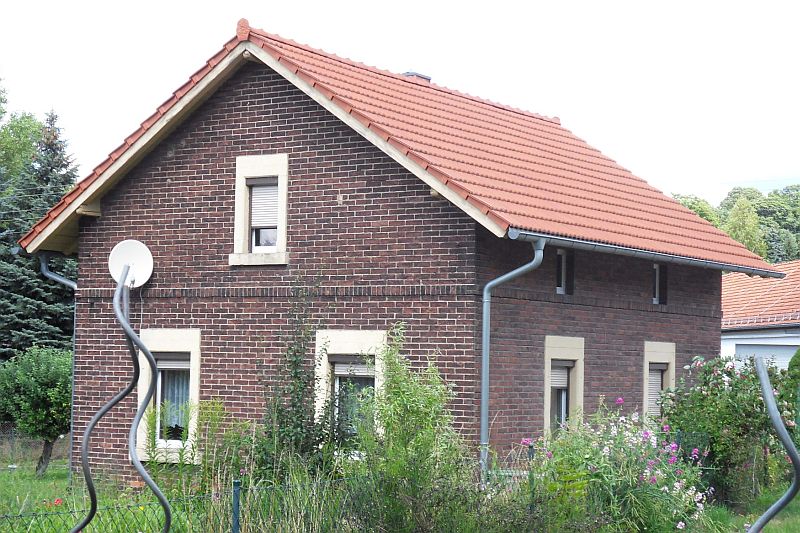 Bahnhof Hänichen (Goldene Höhe) - Gebäude - Wärterhaus - Giebelseite aus Richtung Possendorf